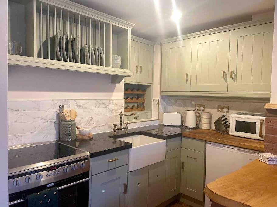Carpenters Cottage Quirky Home Seaside Town Minehead Eksteriør bilde